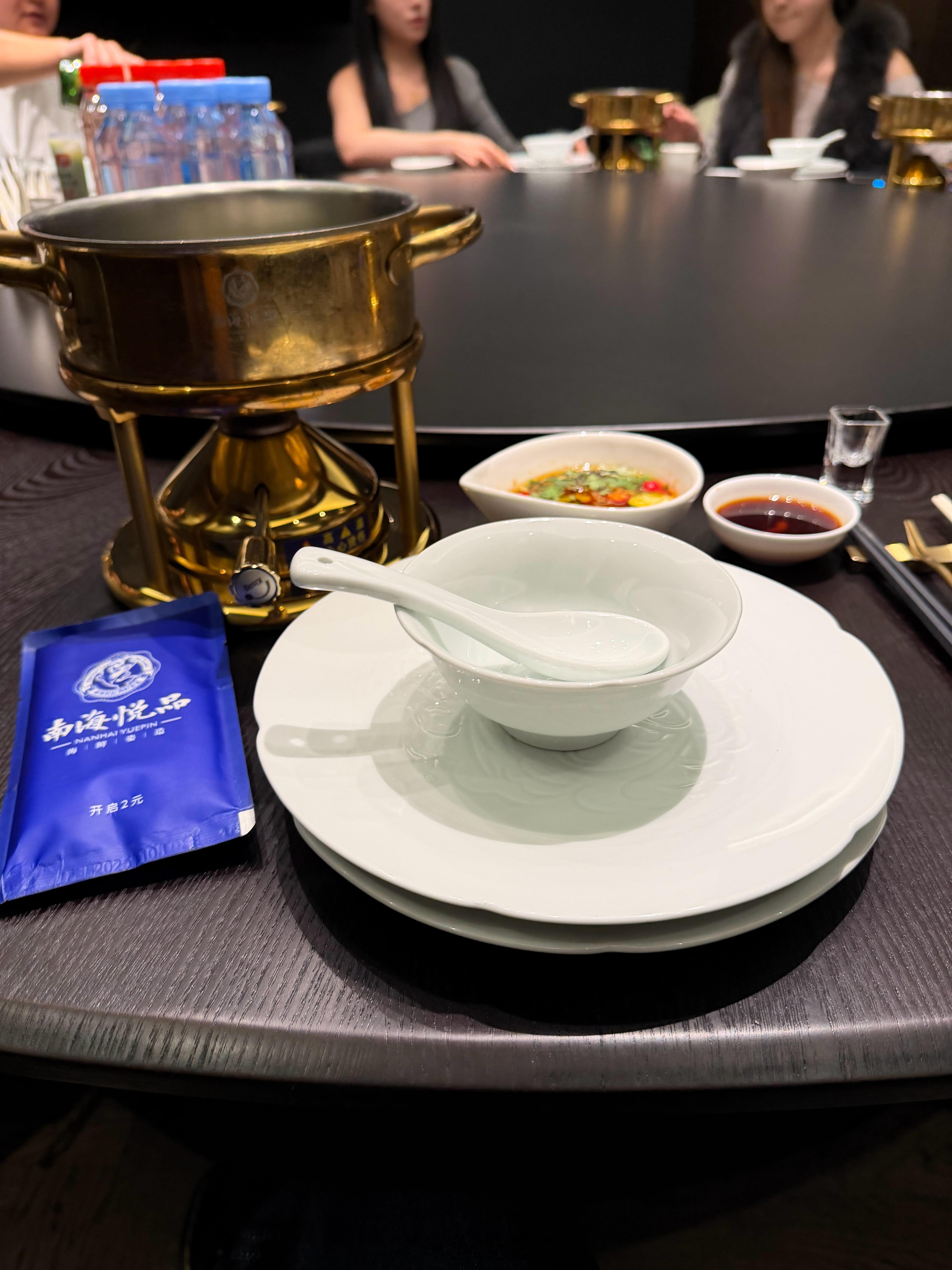 上一秒：嘻嘻，吃海鲜大餐～下一秒：不嘻嘻，烫了俩泡 合肥·南海悦品海鲜姿造(经开