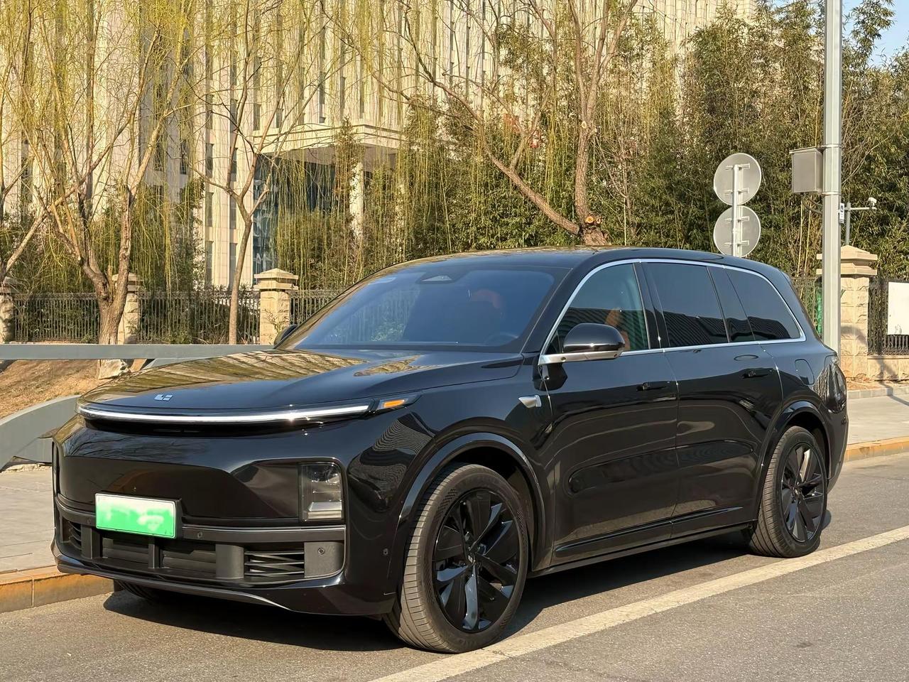 新到 理想L9pro.25年L9 个人一手 3万公里 原版原漆