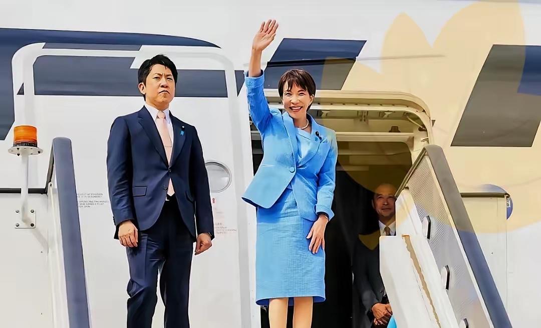 示好，日本主动喊话中国。

就在今天，日本首相高市早苗突然在社交平台上发了一篇文