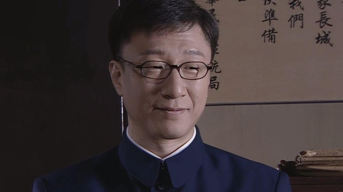 这家商店是余则成开的？——
网上视频：有家商店，客人可多了，有的买啤酒，有的买酸