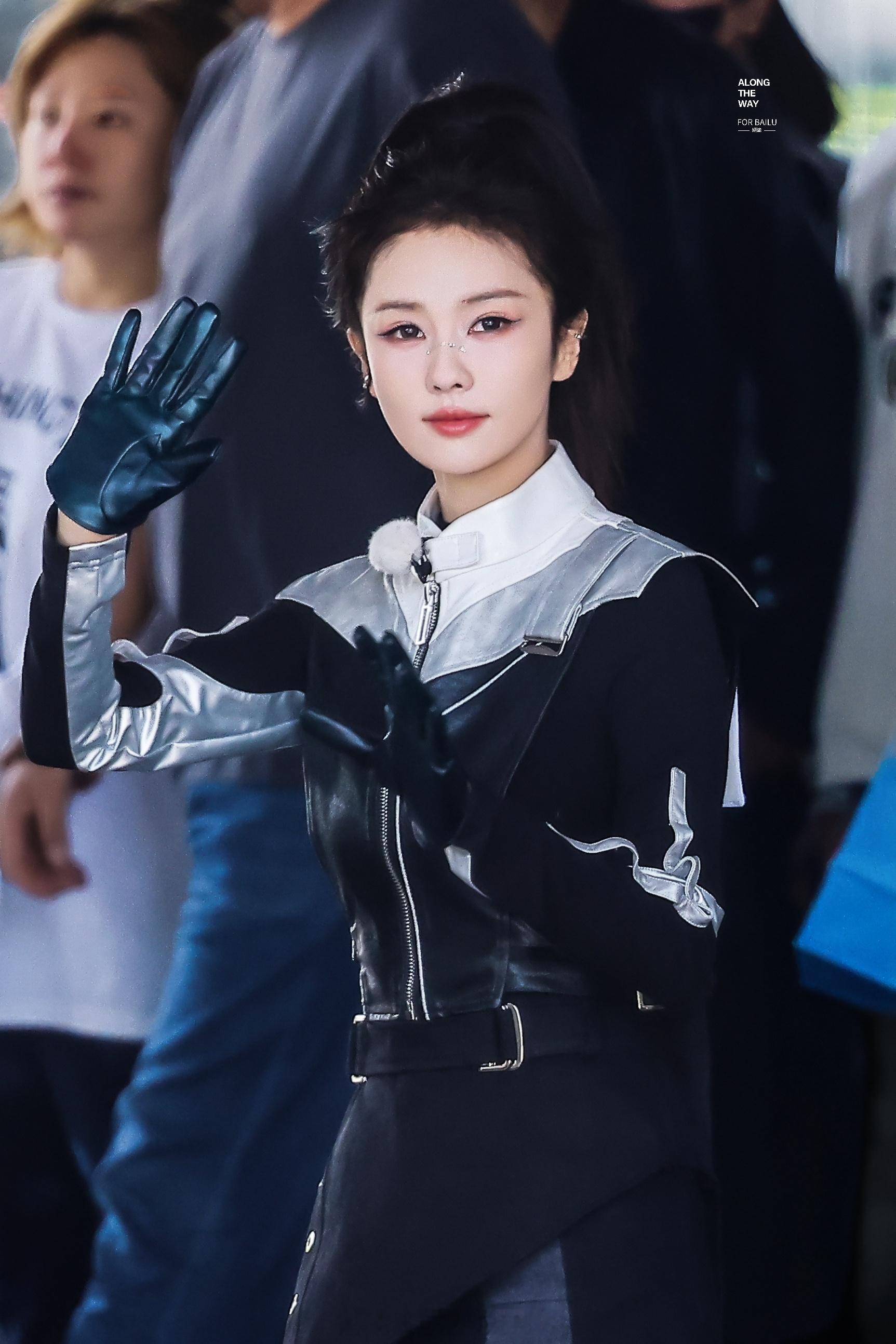 白鹿奔跑吧今天上班造型😎 ​​​