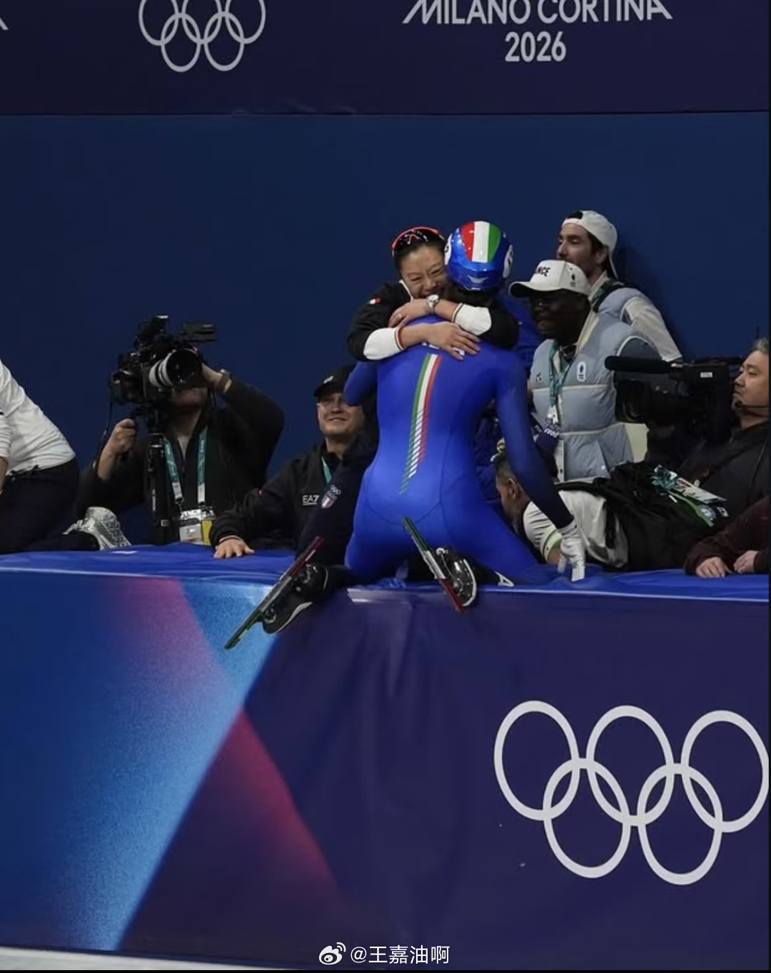 这个小火车掌握流量密码了！吓我一大跳！！！短道速滑