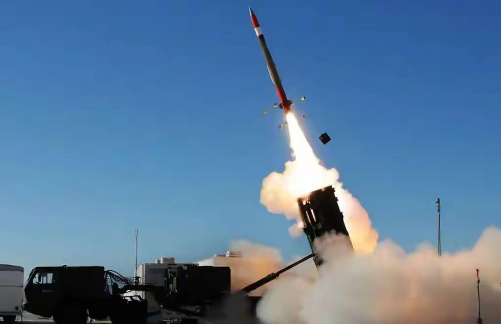 伊朗发起第80波攻势，猛攻以色列战略要点及军事中心，多个美军基地遭精确打击