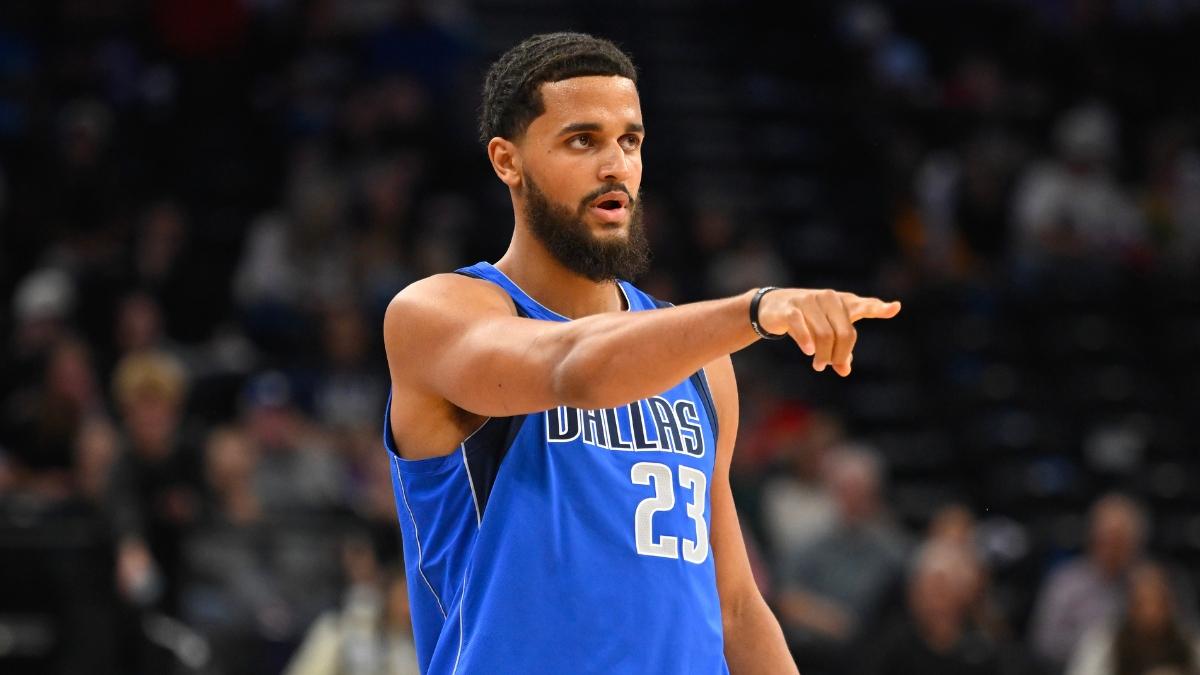 达拉斯独行侠在获得联盟困难条款下的一个额外名额后，与前锋 杰里迈亚·罗宾逊-厄尔