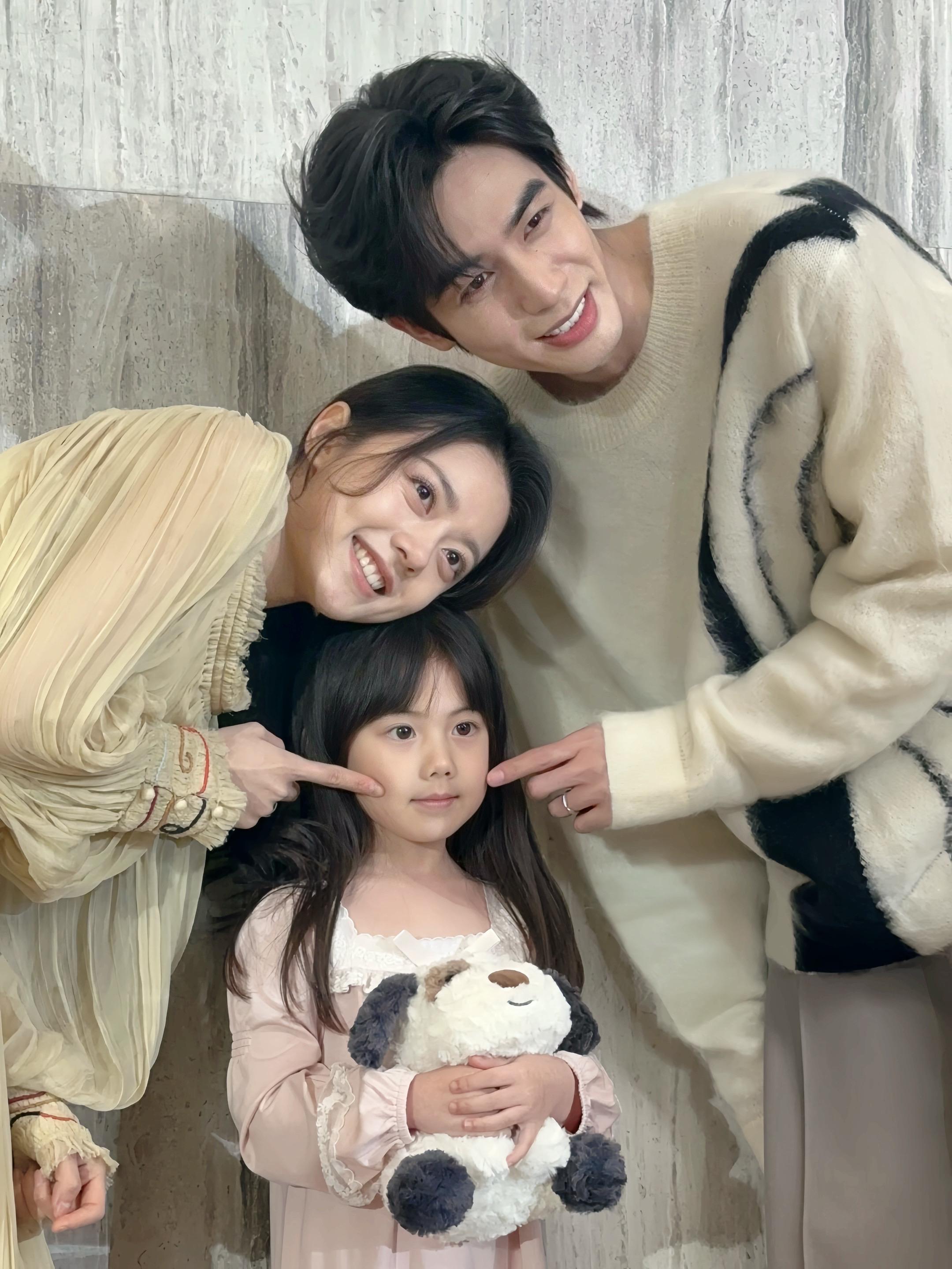 结局很幸福的现偶男女主 ！！