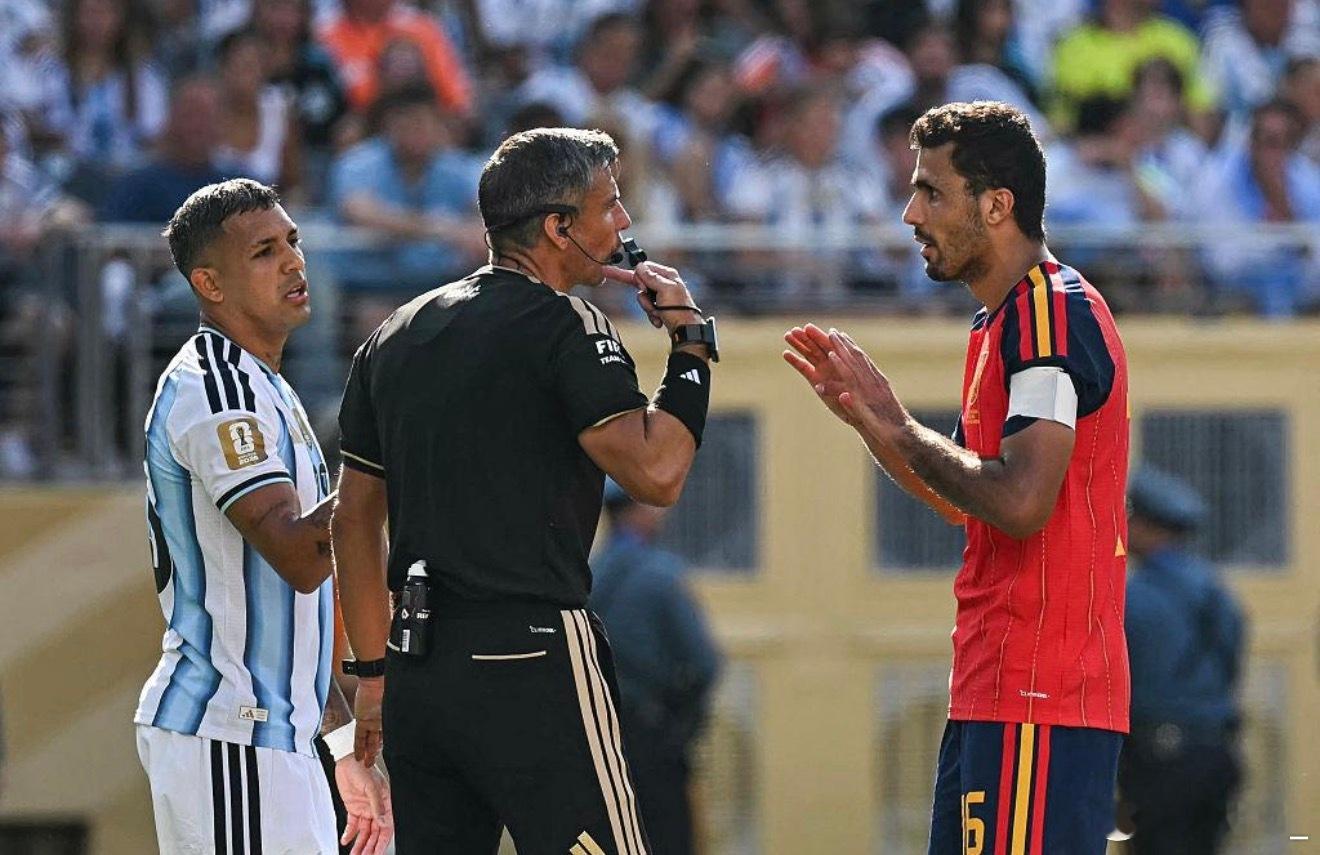 FIFA发布世界杯决赛裁判视角FIFA放出2026世界杯决赛的“裁判第一视角”集