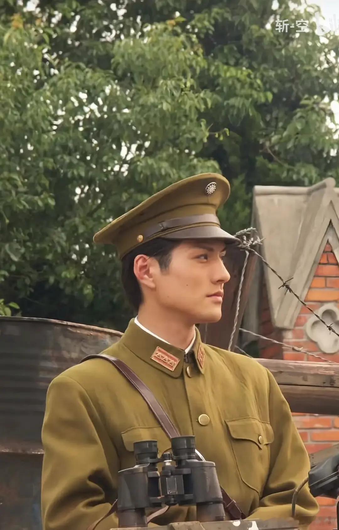 严宽旧照生图 能代好多。。。。。 ​​​