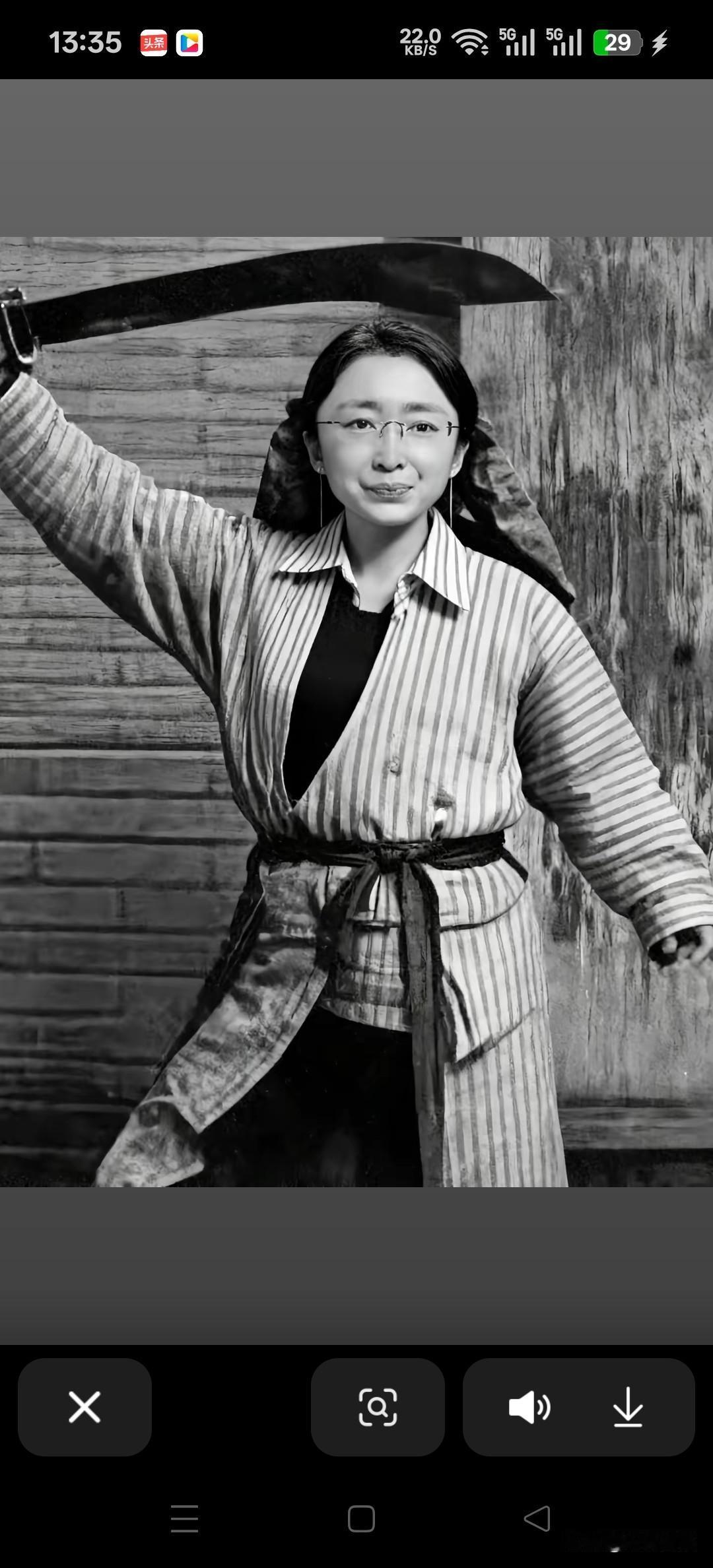 当一个人不再联系你,你该怎么办?
当一个人不再联系你，
你还怎么办？
证明她心里