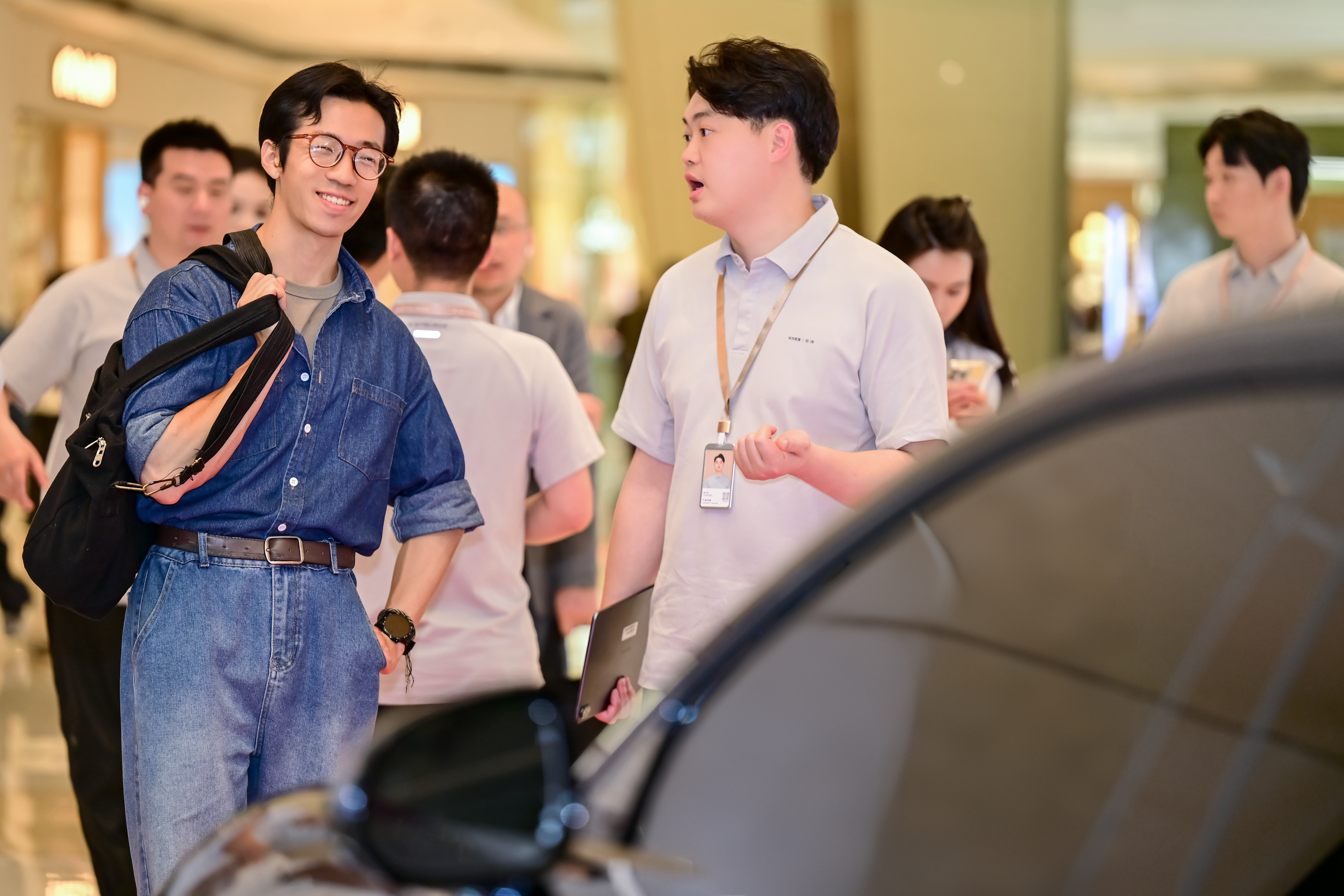 假期出门本来是为了放松，结果差点在商圈里迷失方向，不过意外碰到了启境GT7的全国