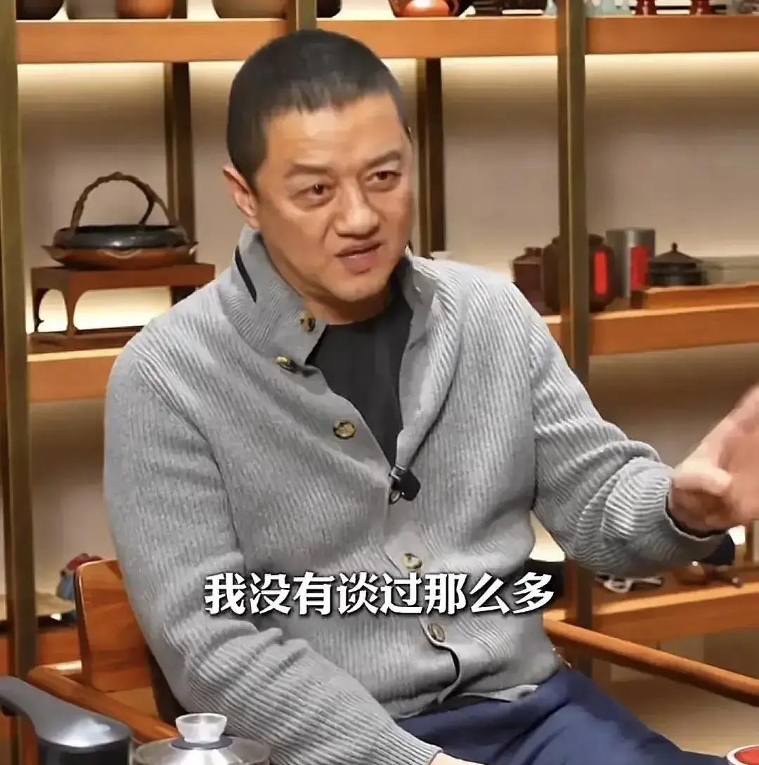 李亚鹏被朋友问还会不会三婚，他一句“看缘分”把大家逗乐了。
离完王菲又离海哈金喜