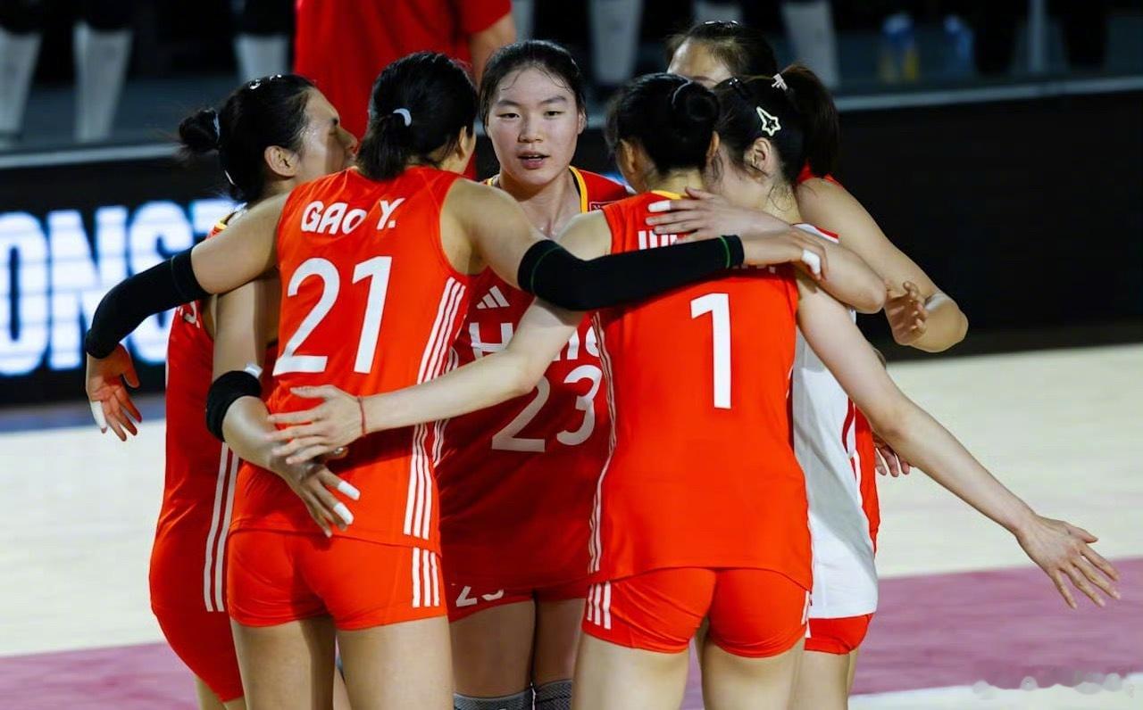 中国女排全胜晋级16强👏🏻小男排也赢球了🎉太棒啦！继续前进[鼓掌][鼓掌]