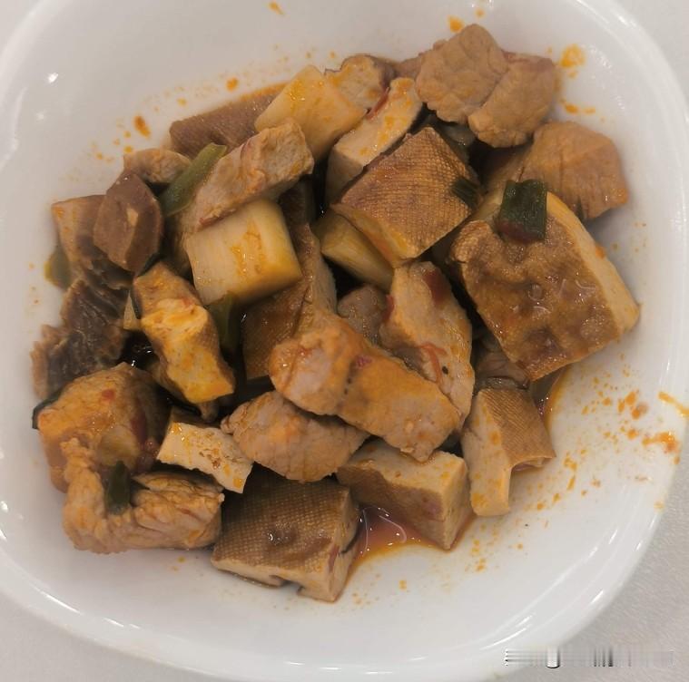 晒图笔记大赛豆干煮肉粒好吃。