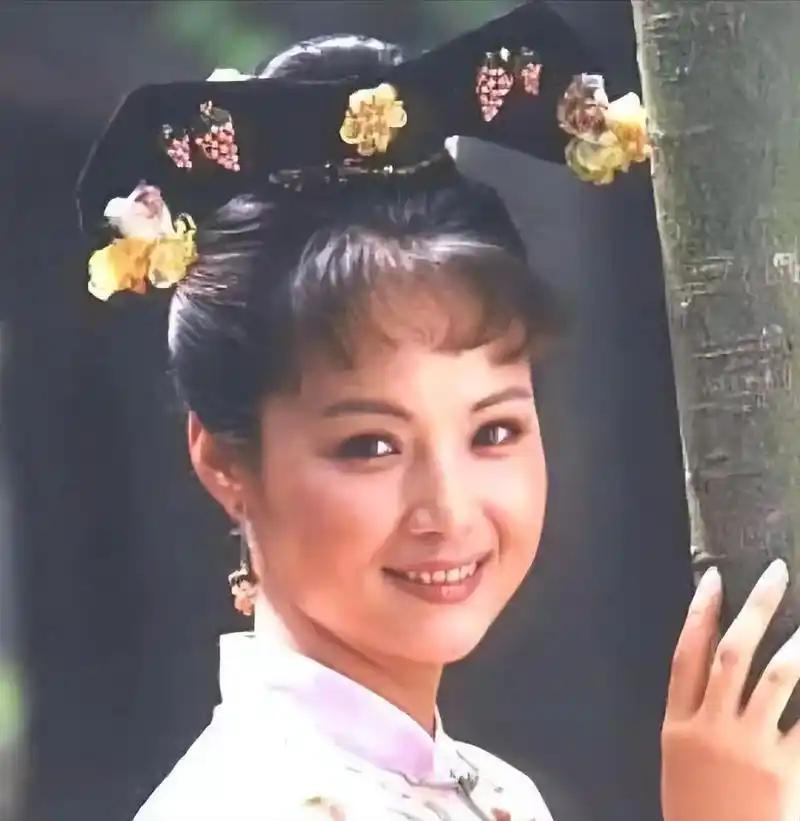 不洗澡、不喝药的苏麻喇姑为什么深得康熙喜爱，她竟终生未嫁
在清朝历史上，有一位特