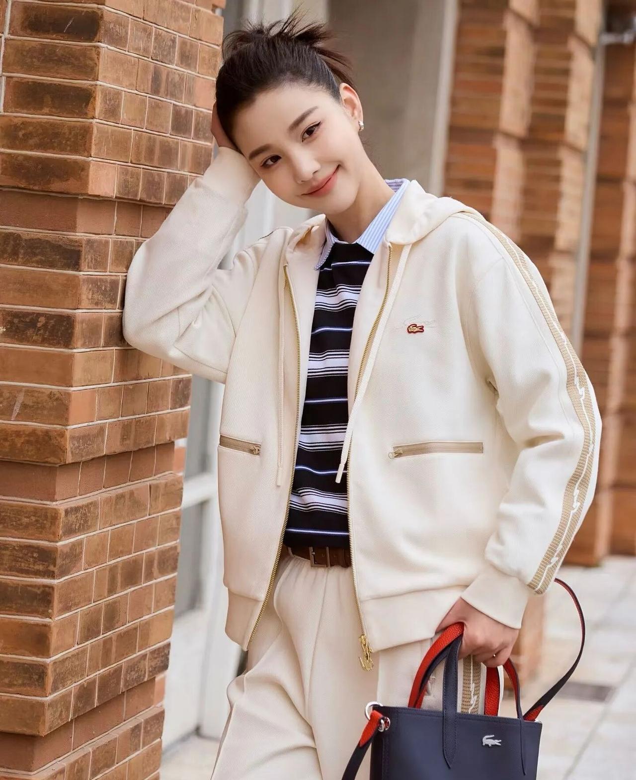 元气少女穿搭指南👗👟👜鳄鱼品牌，质地高气质佳元气穿搭指南