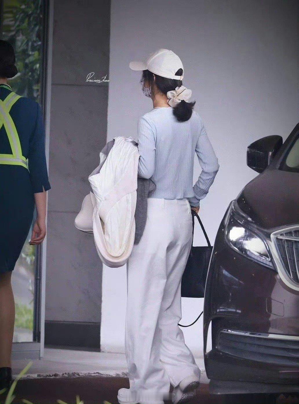 黑发的赵丽颖像极了家庭妇女[允悲] ​​​