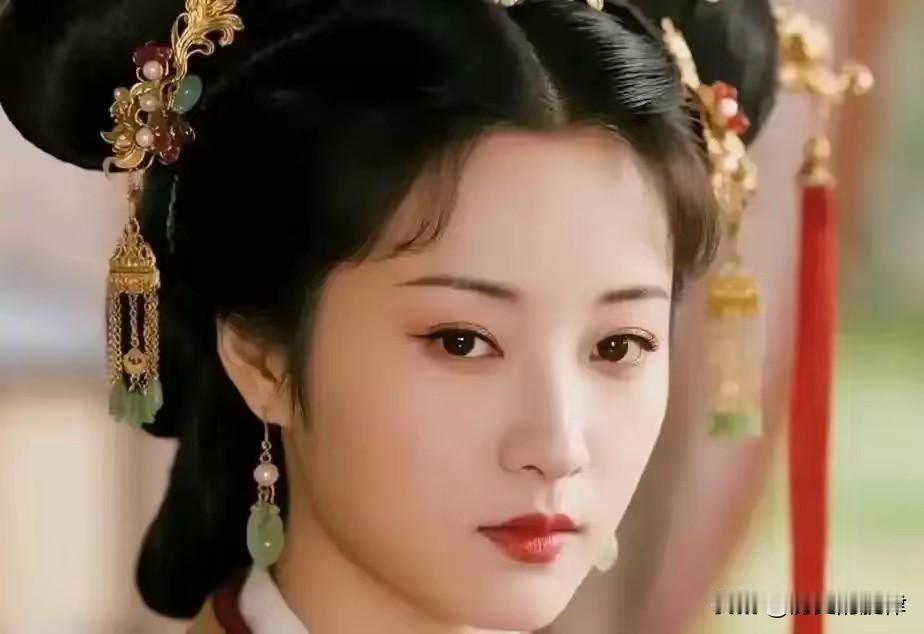 史上最悲情的父女决裂！王莽篡汉称帝，18岁女儿宁守寡，誓死不叛大汉
 
纵观历朝