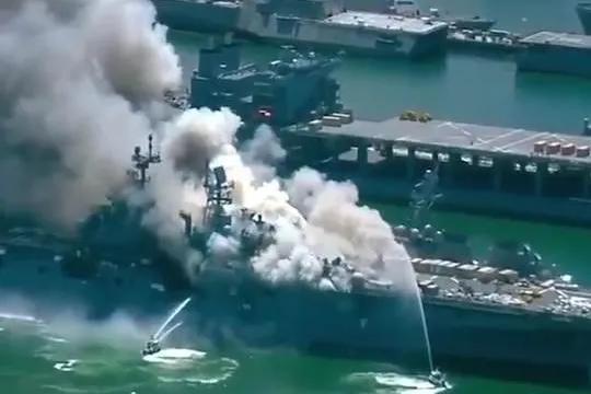 截至2026年5月3日，2026年美军已发生4起主力舰艇严重火灾，按时间顺序如下