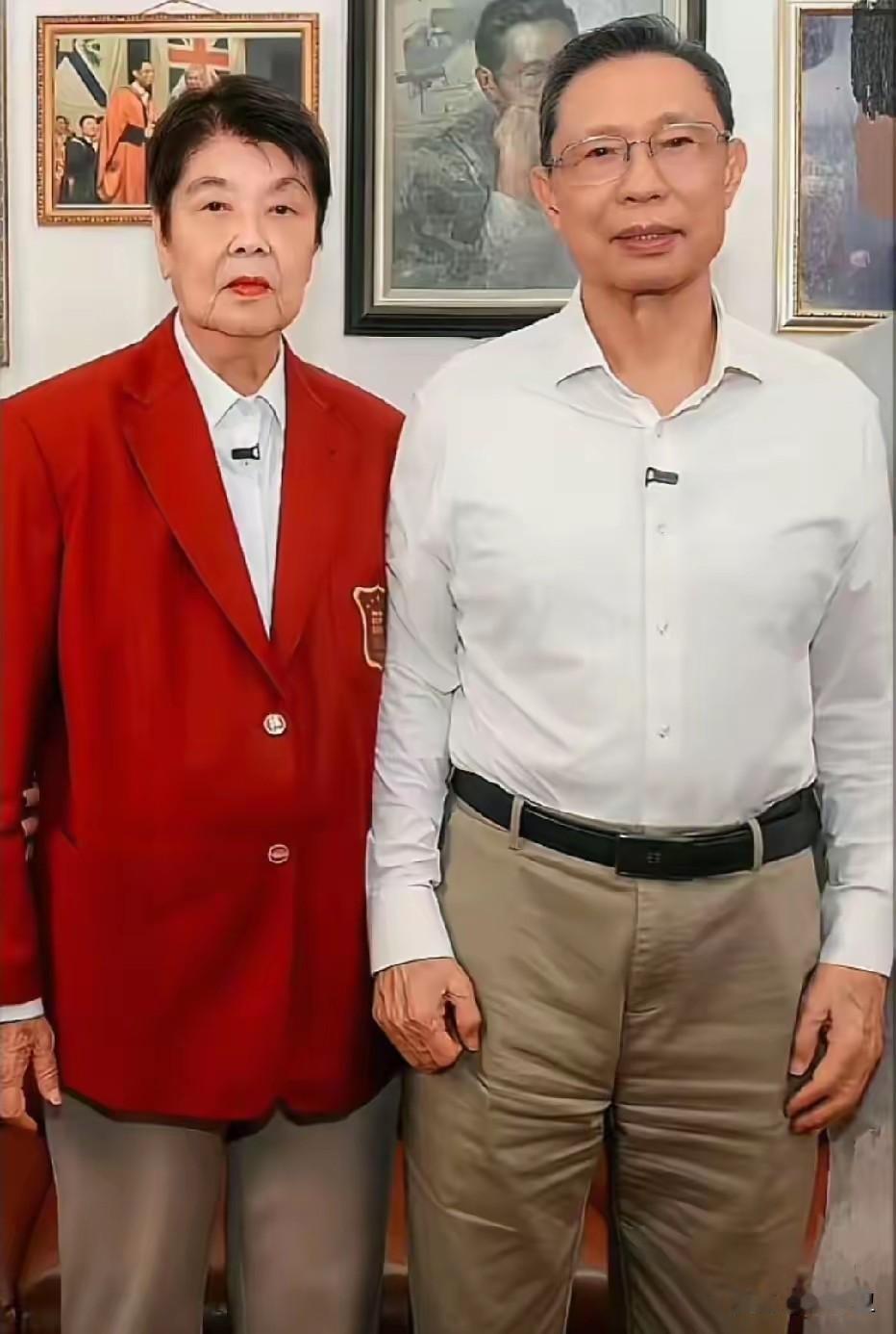 两位90岁的老人，身体保持的非常好，太年轻了钟南山的运动爱好有哪些
