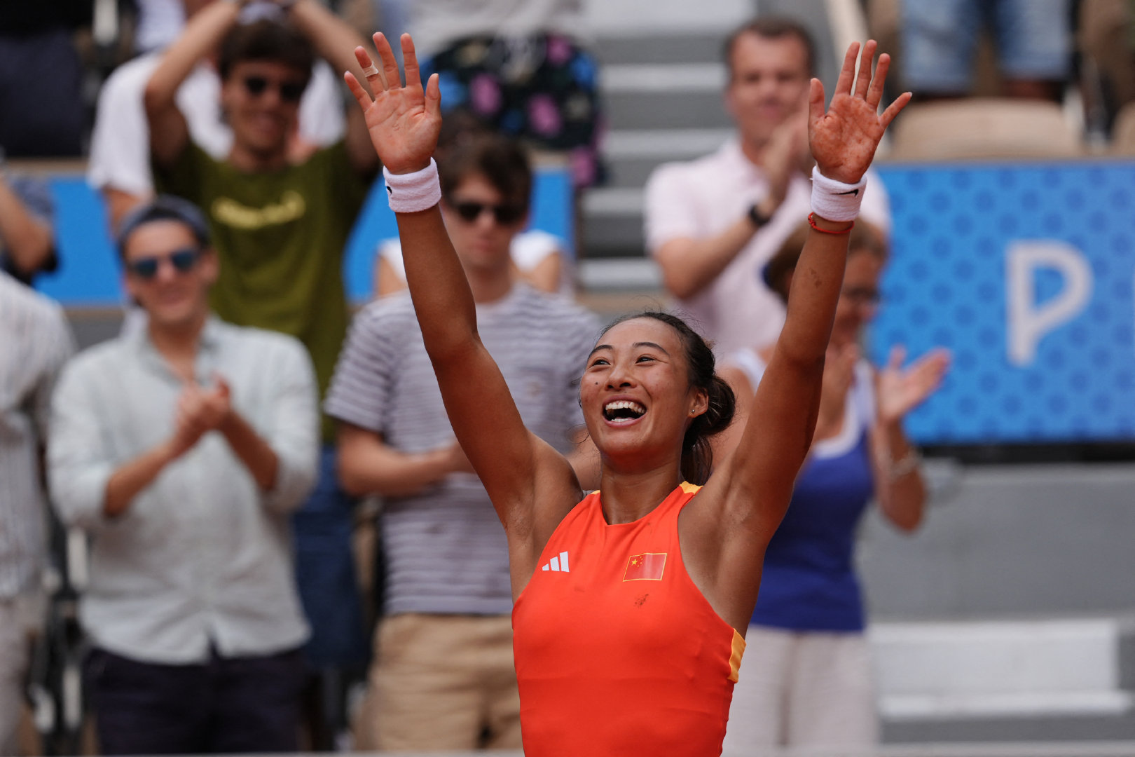 关关难过关关过🏃‍♀️决赛，请接招！👑#美网2024##郑钦文vs斯瓦泰克#