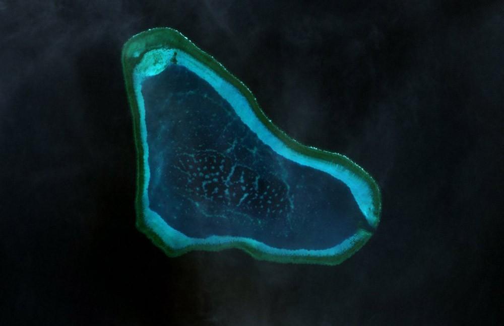 建议告诫无果后将其击落。南部战区空军新闻发言人李健健 空军大校 表示，8月21日