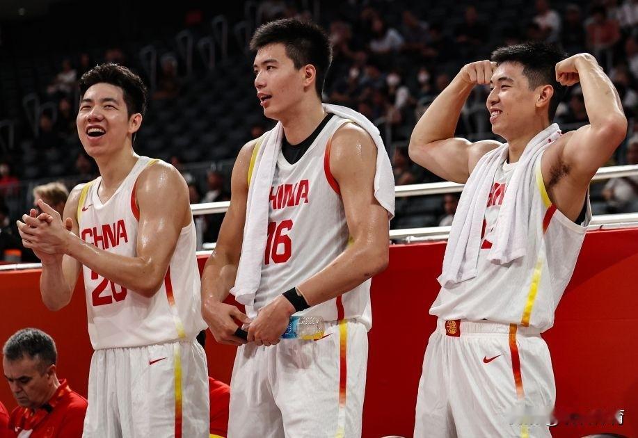 单场得分过百，场均得分也过百！中国男篮打出了梦之队的表现！
亚运会男篮小组赛中，