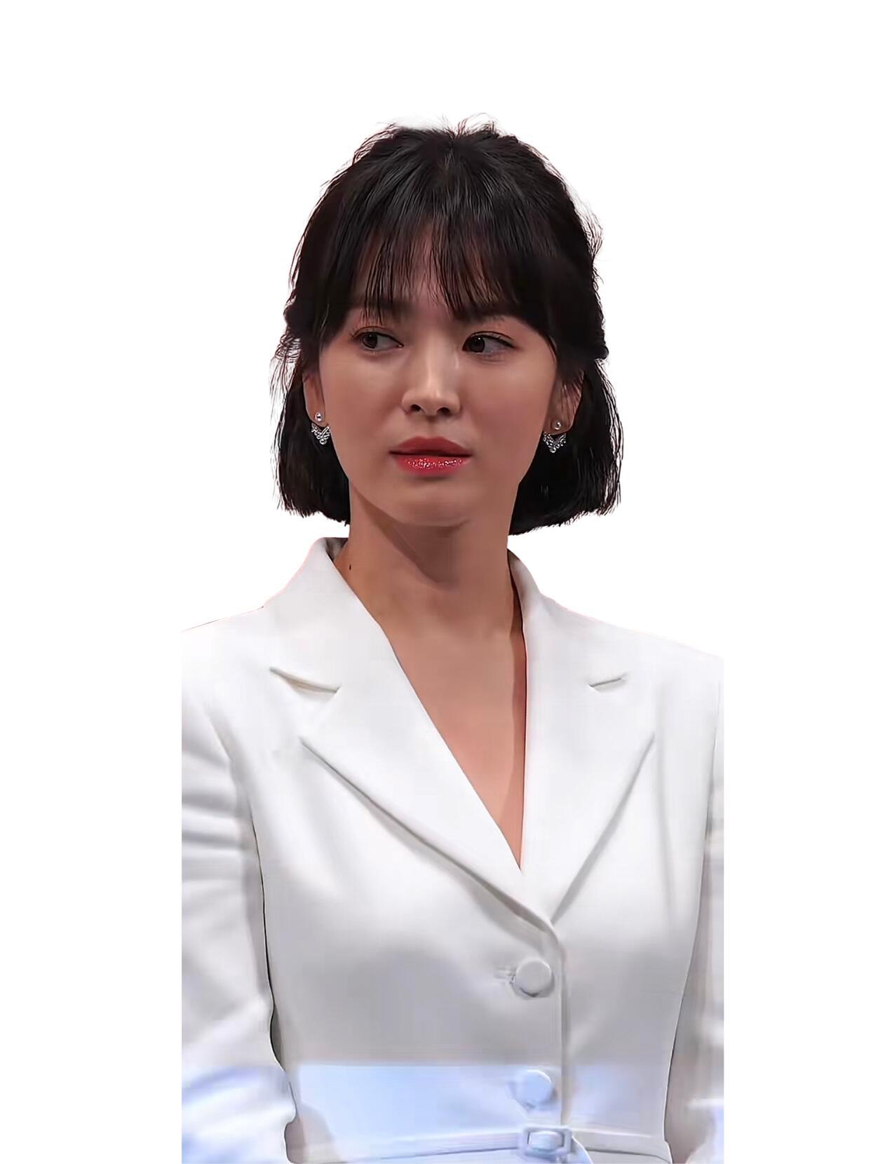 清冷系女神范本，乔妹的极简穿搭太绝了 