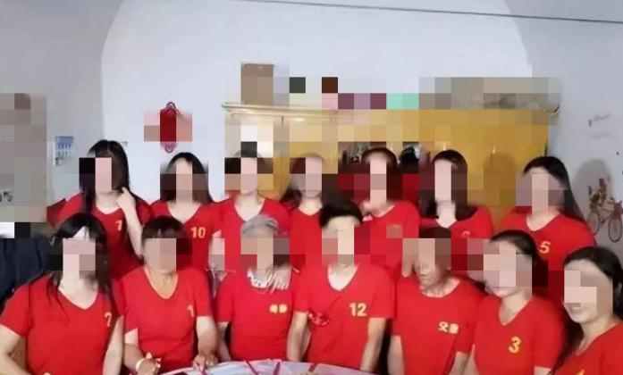 “裤衩子都得罚没了”，山西的一对夫妻，在计划生育查得最严格的年代，接二连三生下了