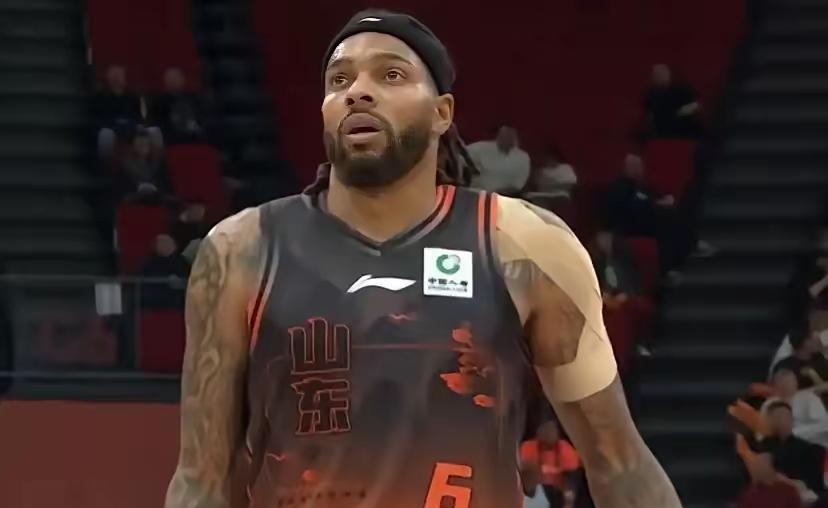 珀塞尔这名外援不敢说他得分能力有多强，但打球态度绝对是属于CBA顶级级别的外援。