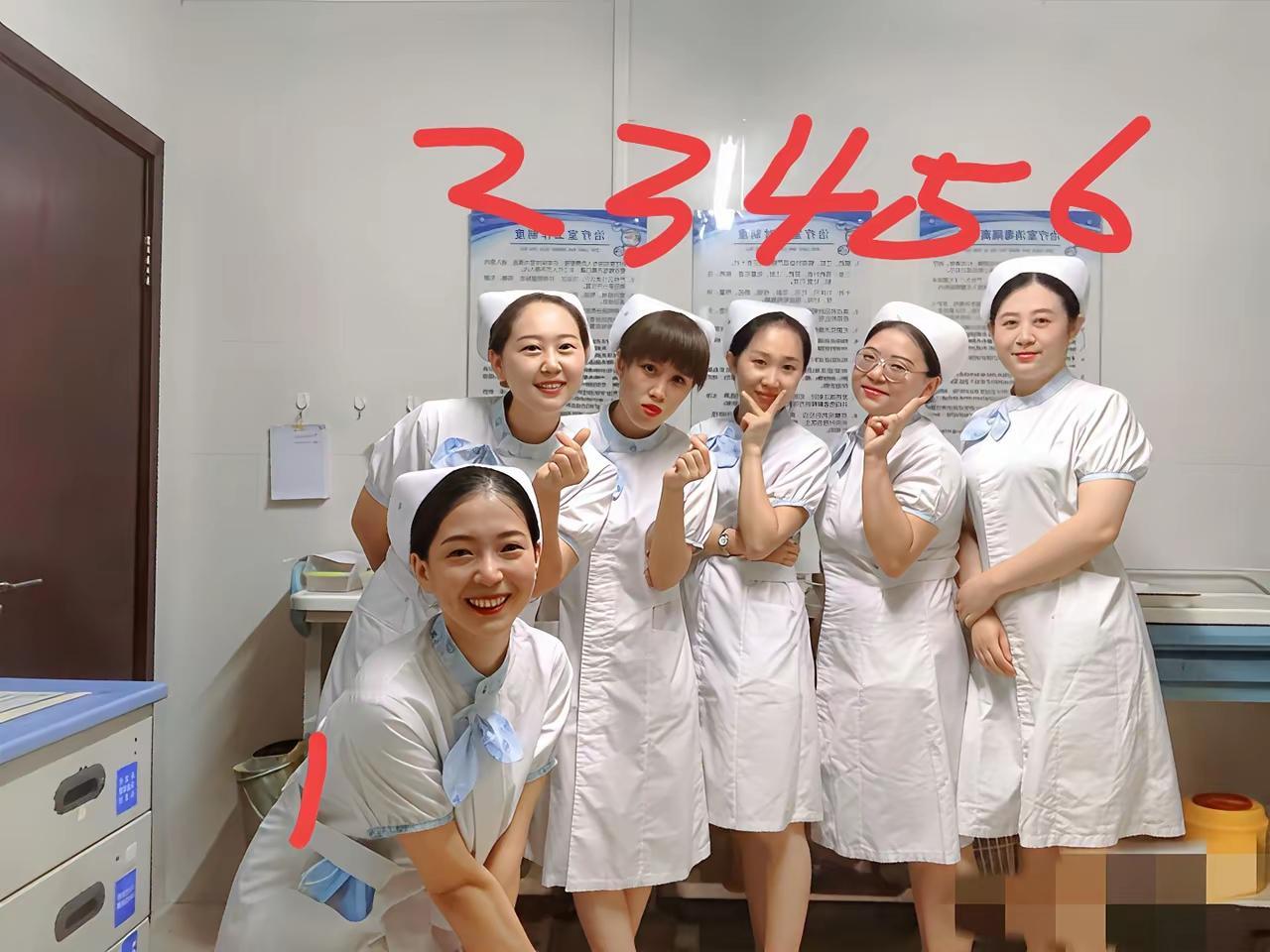 考眼力，几号是护士长？