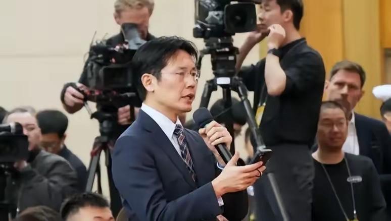 伊朗重建需3000亿美元基金，高市早苗同意参与支付，日本炸锅了一边倒的抱怨都怪中