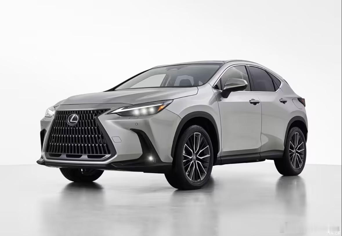 雷克萨斯NX上新，这次增加了NX200FUN，用的是2.0L+CVT，入门价来到