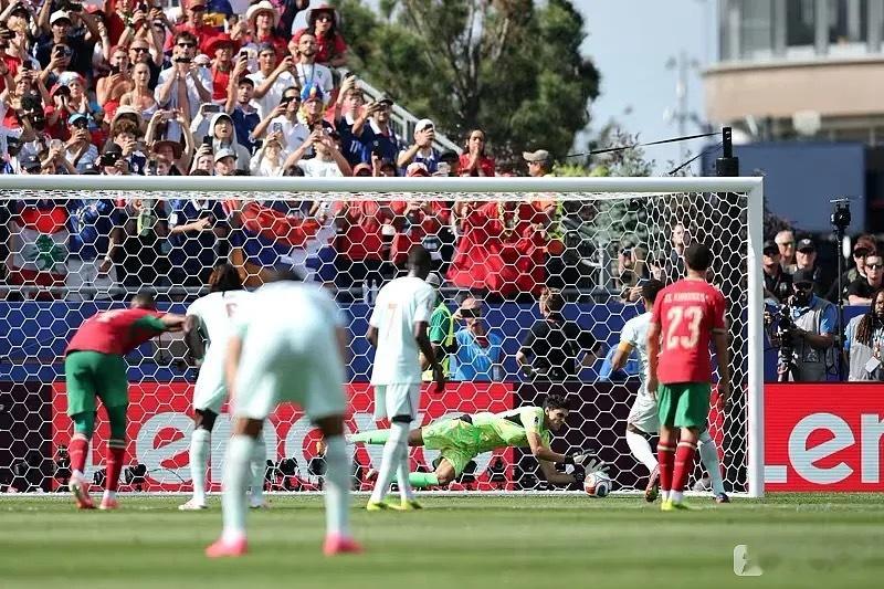 世界杯姆巴佩飞点 是故意还是大意？7月10日讯 世界杯1/4决赛，法国vs摩洛哥