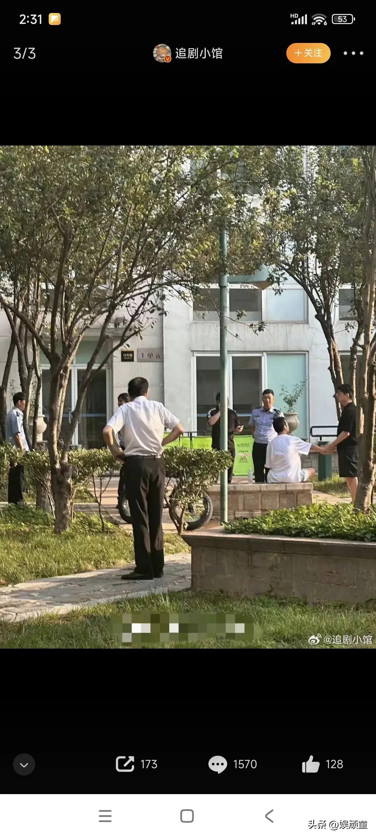 从于朦脓出事的现场来看，喝醉酒失足的概率不是很大，但也有可能！
窗户开着，如果人