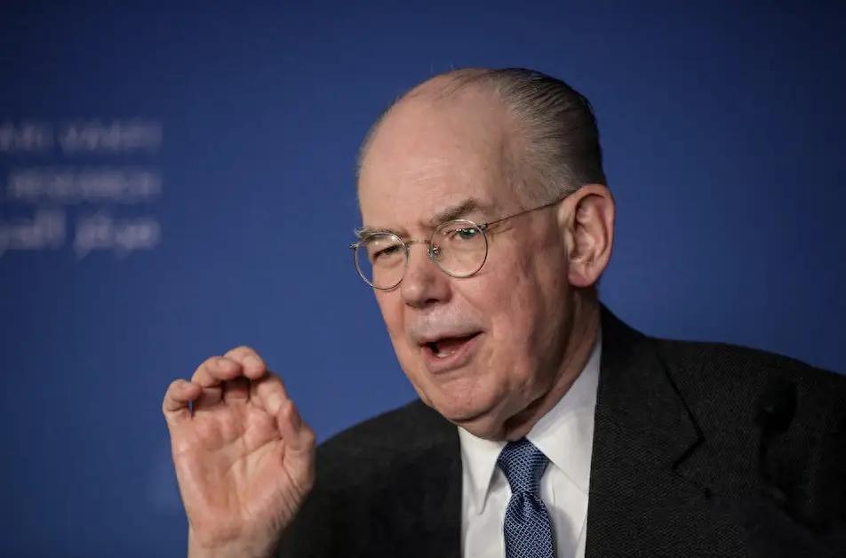 米尔斯海默接受《南华早报》的采访时称：美国大量下层阶级甚至中产阶级民众对执政精英