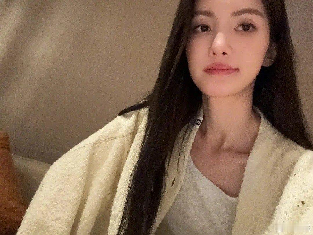 在无人在意的角落，娱乐圈有多了个女明星[疑问] ​​​