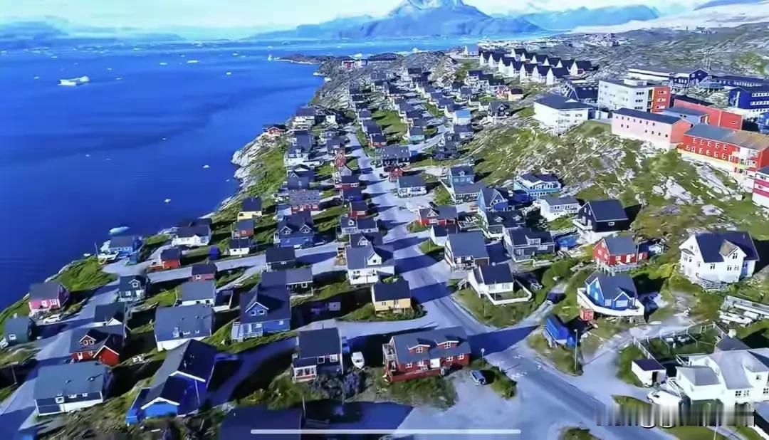 冰盖下的博弈：格陵兰岛未来走向三大关键
 
北极冰融之下，格陵兰岛正成为大国博弈