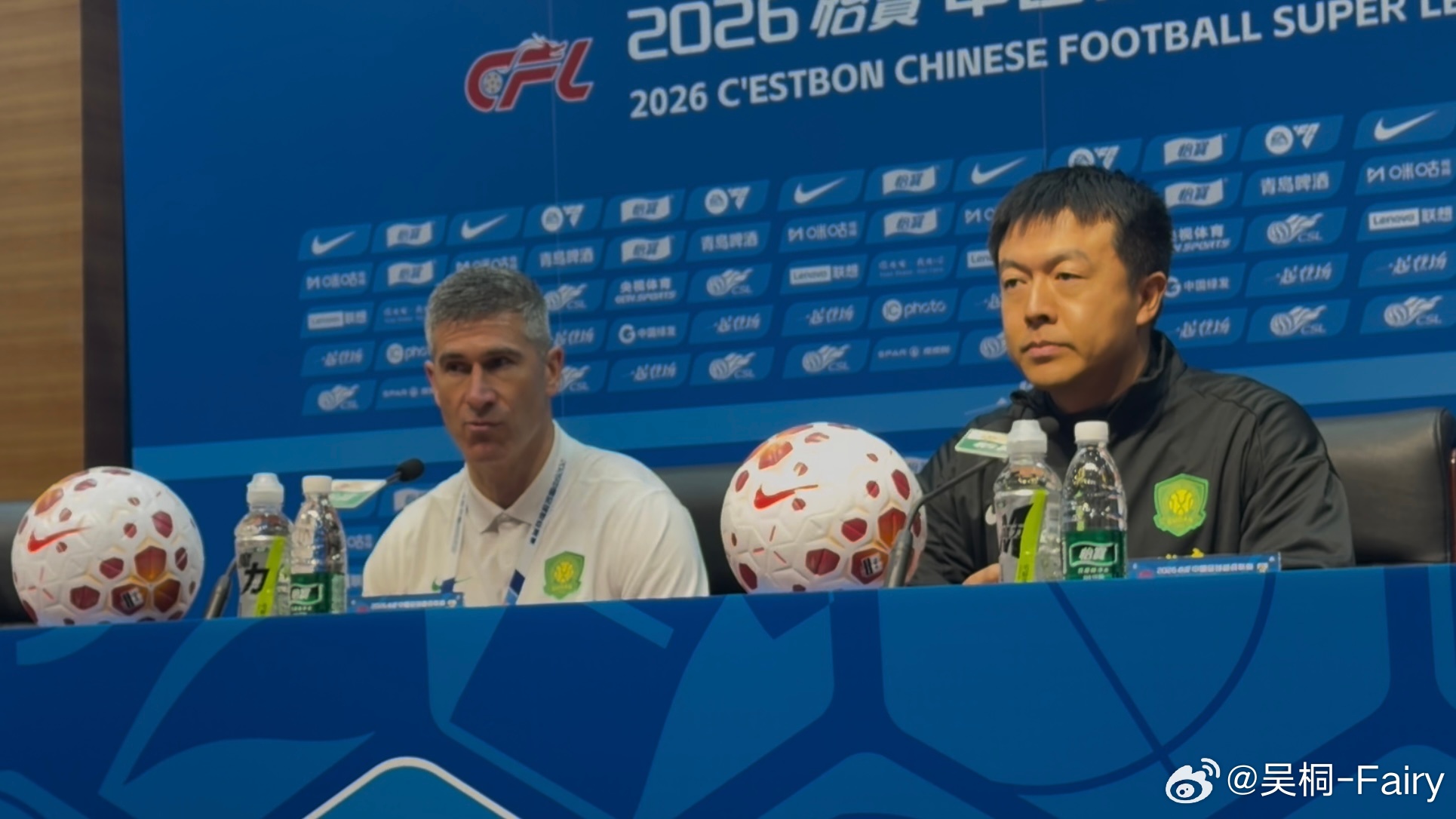 蒙哥马利赛后发布会：1 球员们在场上表现很好2 定位球防守不足受到惩罚3 侯森上