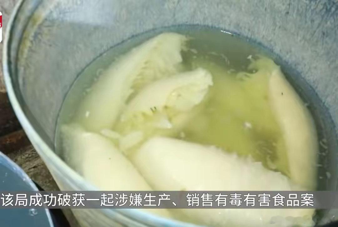 四川警方破获一甲醛泡毛肚案 食品安全关乎我们每个人的健康，怎么能这么被糟蹋？这些