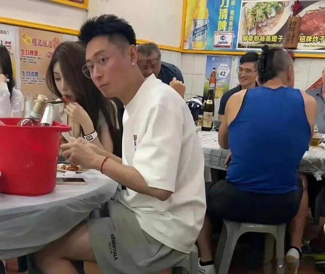 我滴乖乖，
买超有进步了呢！
当初和邵晴的关系，自始至终都没给出回应，
如今面对