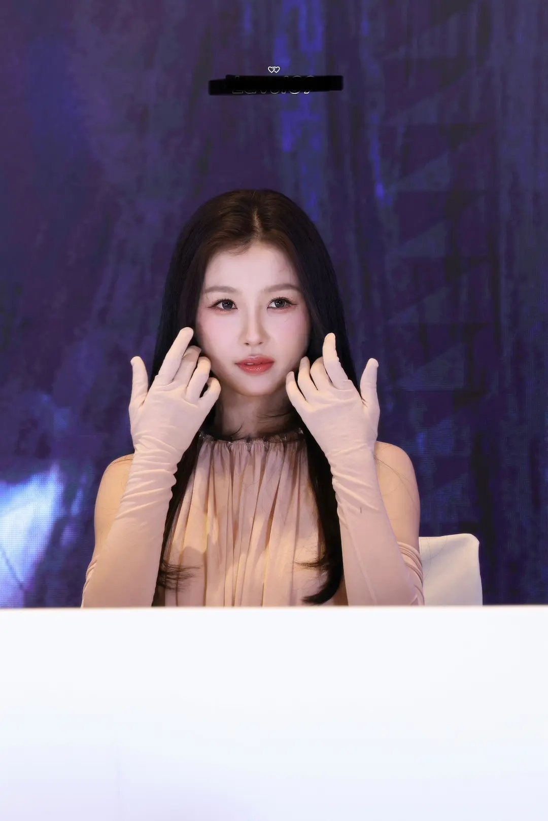 虞书欣今天签售状态好好呀，看起来很嫩哦 