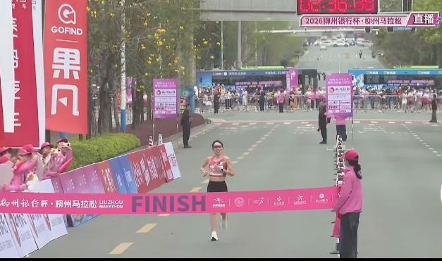 #张水华柳马夺冠喜提汽车#【8天斩获两冠的昔日“最快女护士”：奖金数万，获奖一辆