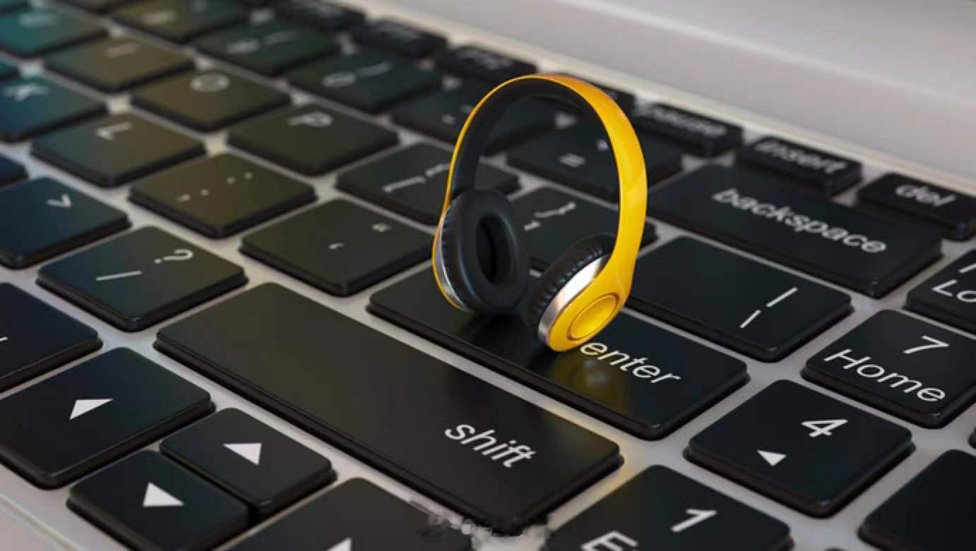 #腾讯音乐付费用户数破亿# 刚看到腾讯音乐集团发布了第二季度财报，有个值得注意的