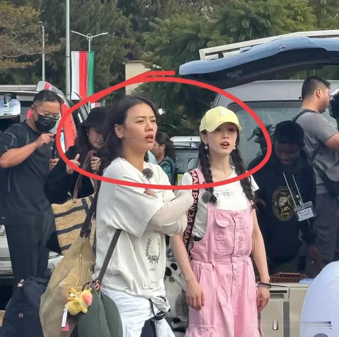 难怪张雅琪资源那么好。

人家真不是靠关系，完全就是拼的实力。

这张图惊艳到我