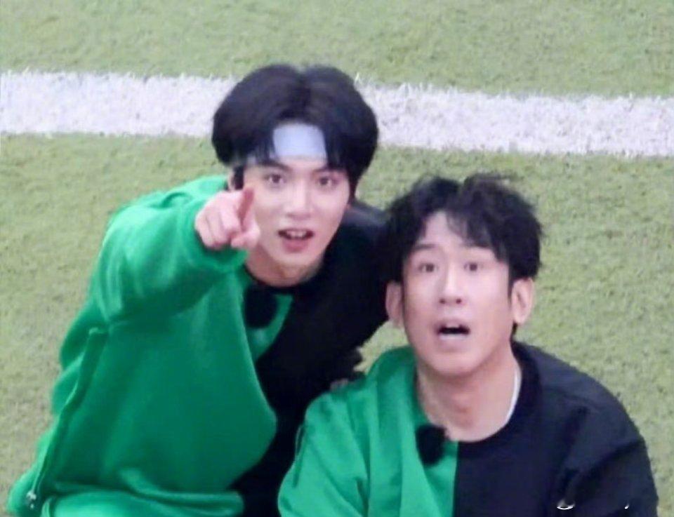 刘耀文看到啥了在想：刘耀文看到啥了刘耀文