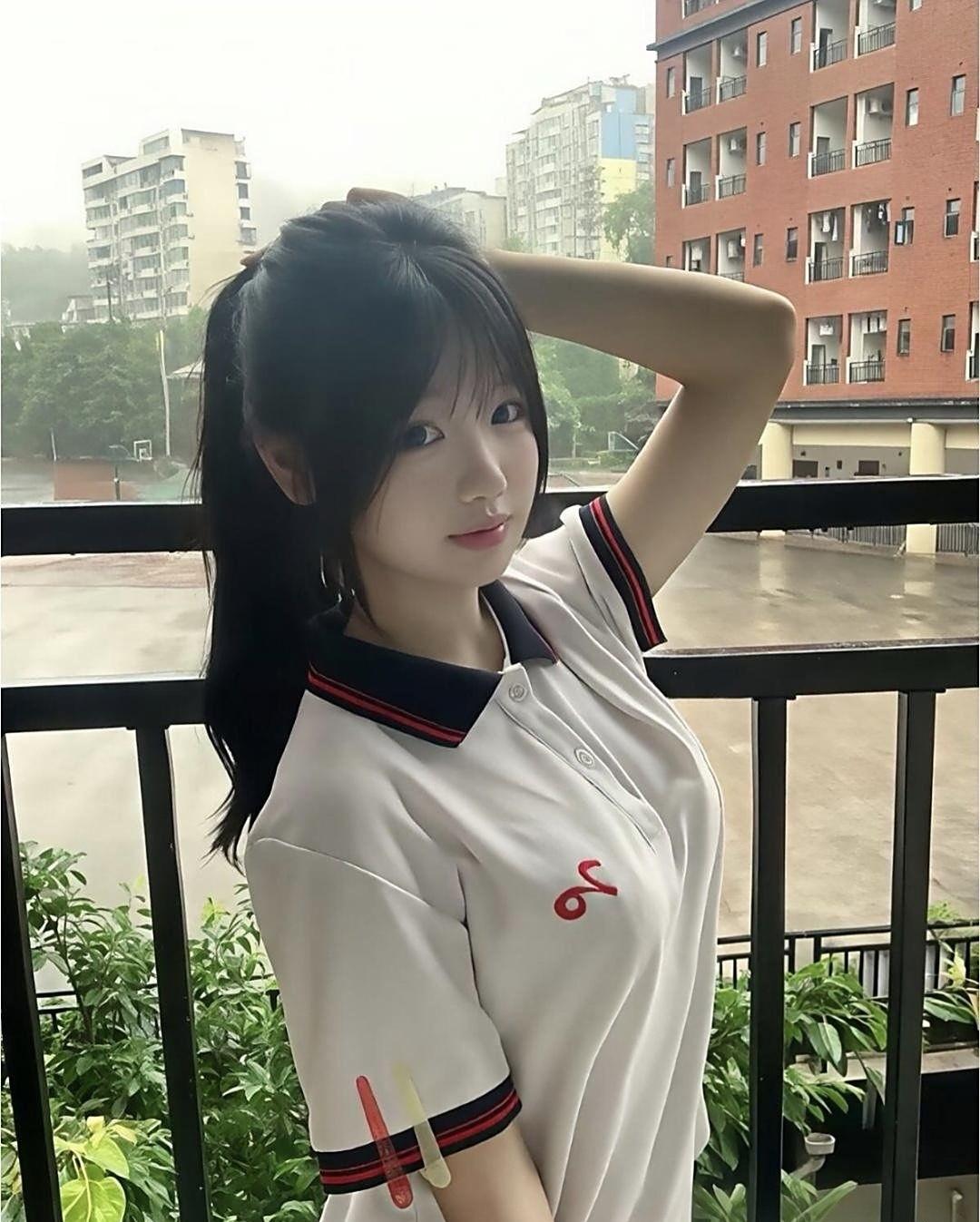 我们学校的校服就没输过