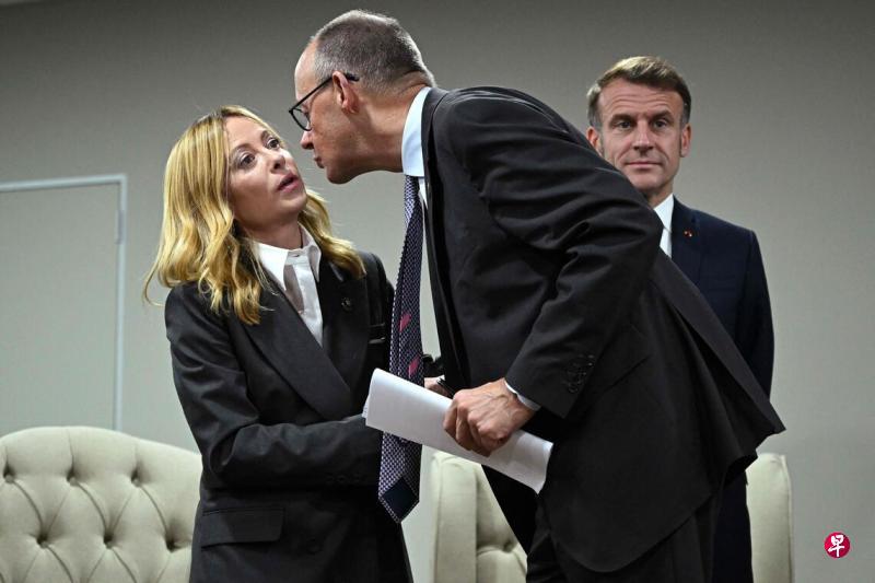 2025年11月22日，在南非约翰内斯堡举行的二十国集团领导人峰会全体会议上，意