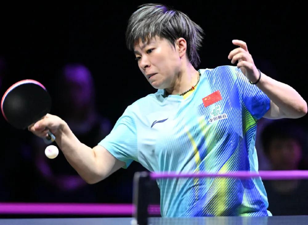 国乒最新消息！8月7日下午，WTT横滨冠军赛进入第四个比赛日的争夺。女单赛场迎来