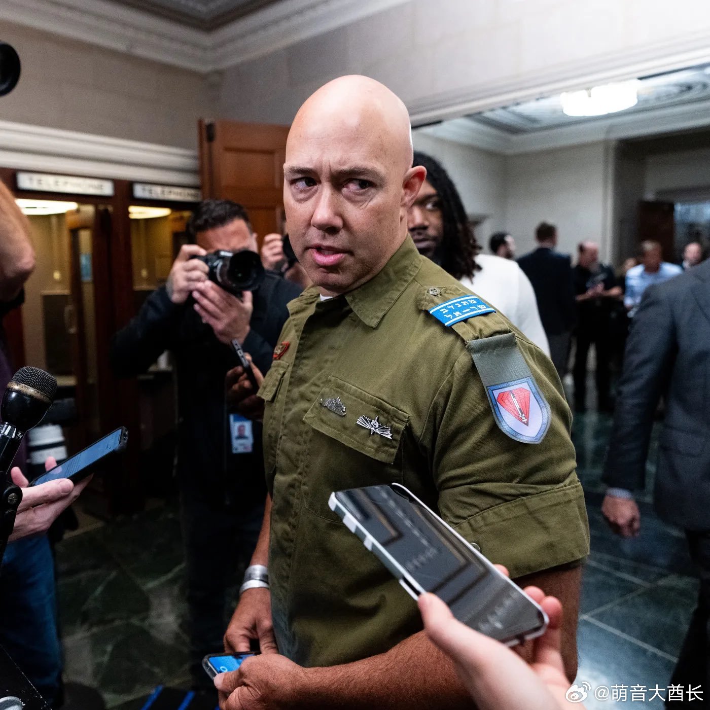 国会议员布莱恩·马斯特提出一项法案，允许国务院吊销反对以色列的美国人的护照。根据