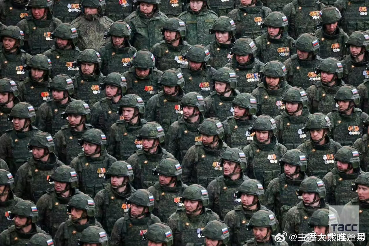 英媒称，已确认身份的俄军阵亡士兵有22.7万人。 