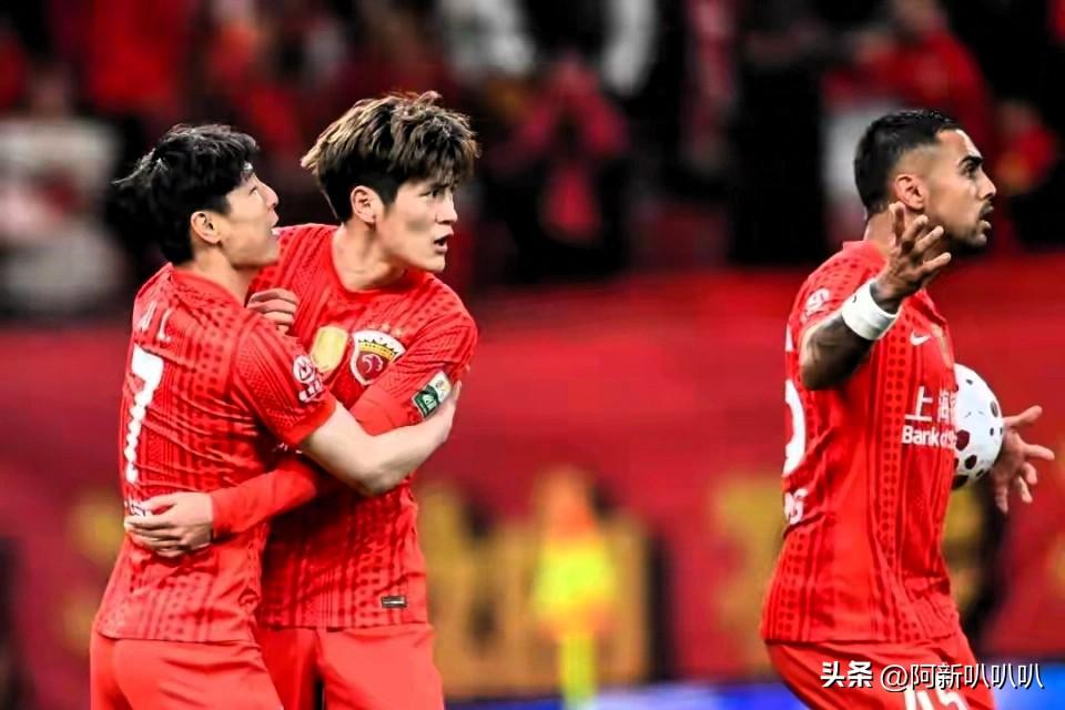 坐实水货冠军的位置，在亚冠是小组垫底，在国内赛场也是一直在输球，它已经完全从神坛